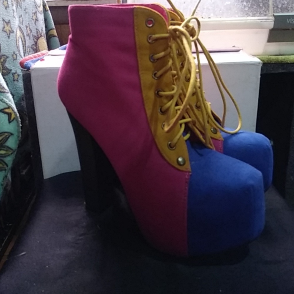 Neon platforms